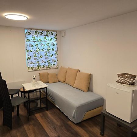 Beautiful 2 Rooms Apartment In Klofta,Near Oslo Airport& Oslo Esterno foto