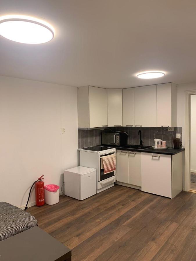 Beautiful 2 Rooms Apartment In Klofta,Near Oslo Airport& Oslo Esterno foto