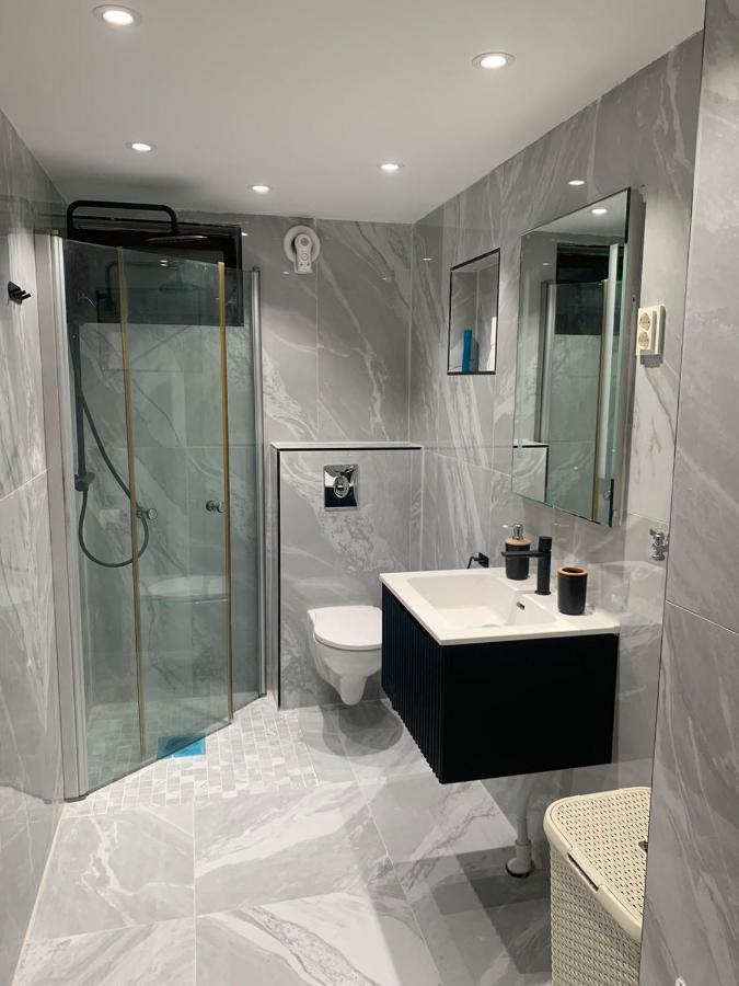 Beautiful 2 Rooms Apartment In Klofta,Near Oslo Airport& Oslo Esterno foto